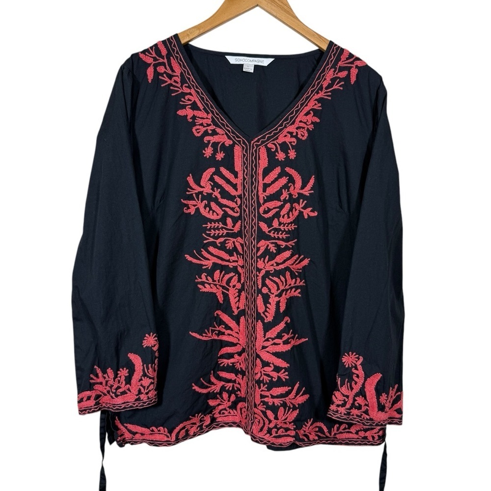 Soho Compagnie Women’s Black Floral Embroidered Long Sleeve Blouse